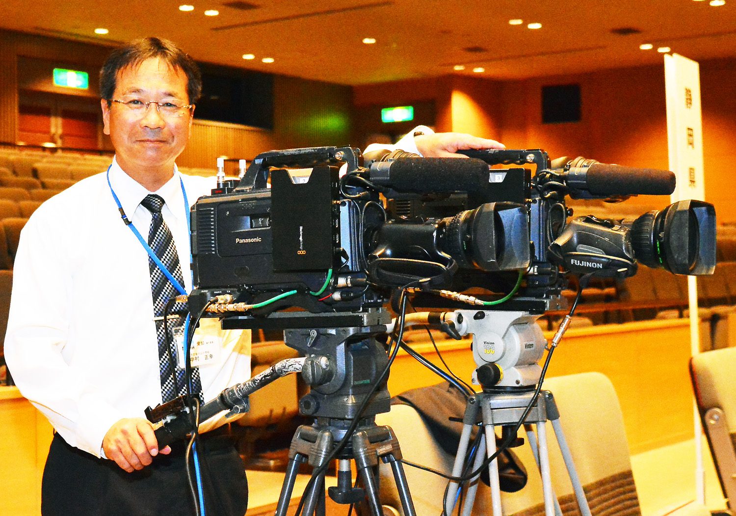 豊田市の動画撮影・映像制作 ｜ 放送業務用カメラで撮影する代表 中村 正幸